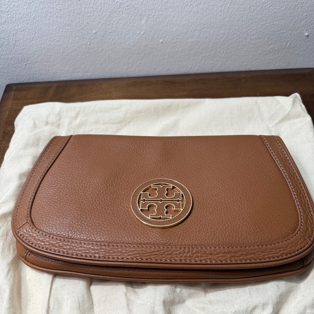 Tory Burch Amanda Crossbody Purse - Picture 8 of 9